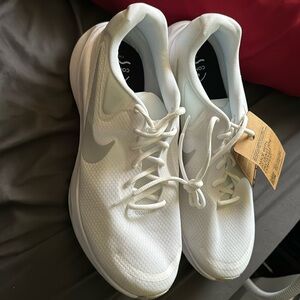 Nike mens sneakers in size 13